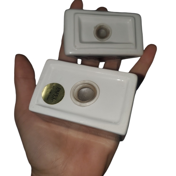 The cutest vintage gingerbread house salt and pepper set - Picture 3 of 3